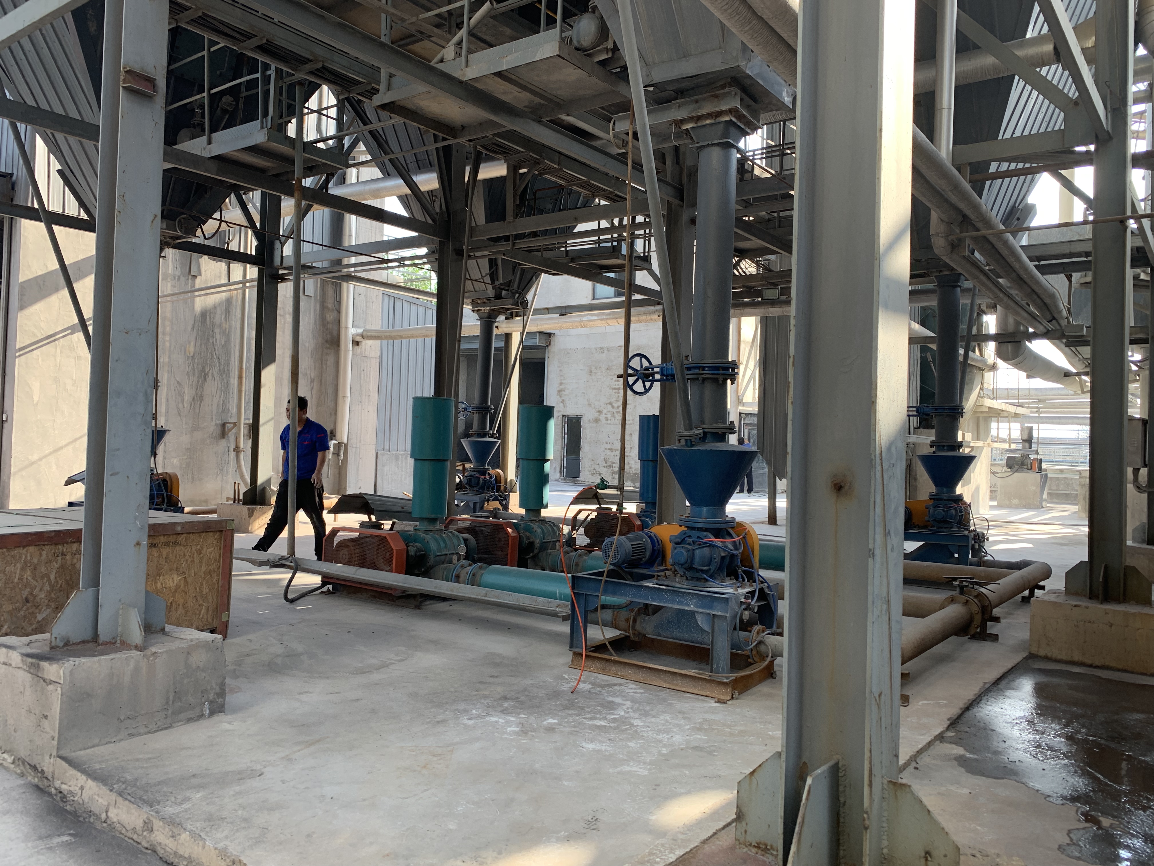 气力输送系统中各种气力输